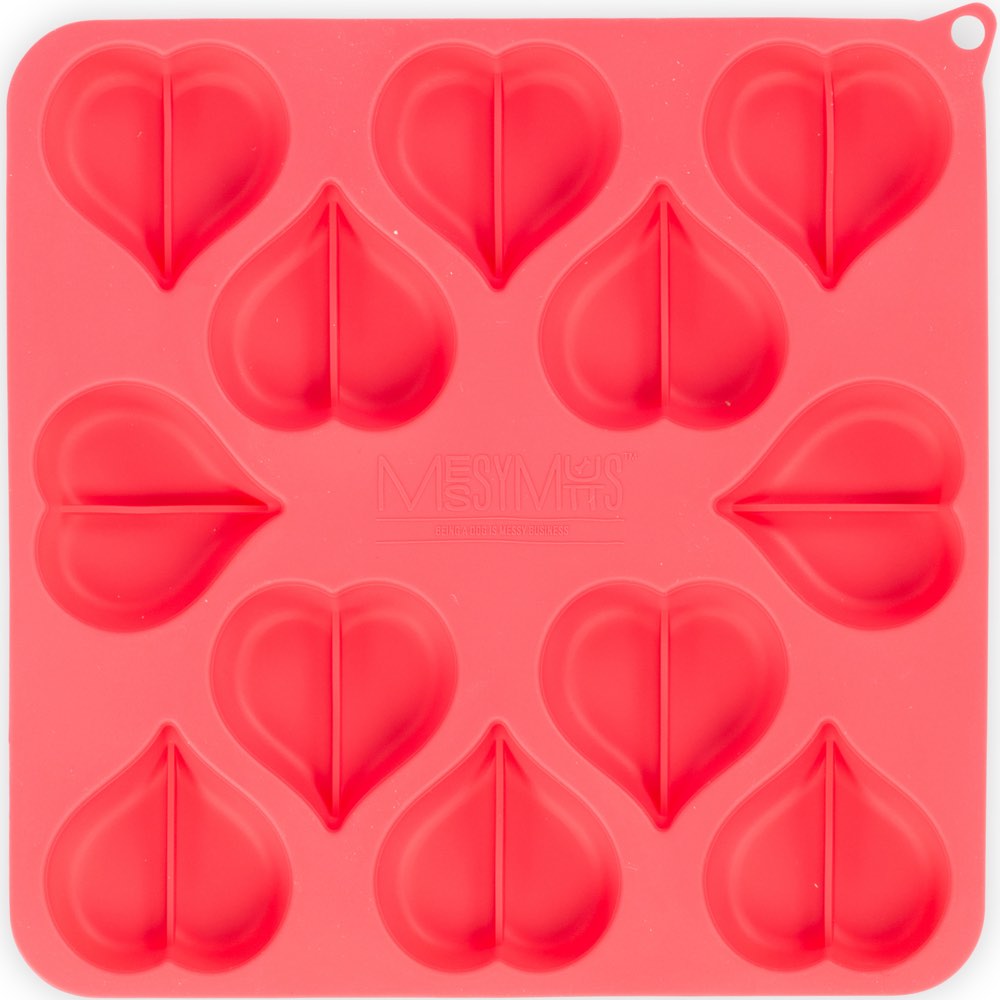 http://www.kohepets.com.sg/cdn/shop/files/messy-mutts-silicone-bake-freeze-dog-treat-maker-12-hearts-watermelon.jpg?v=1691502181