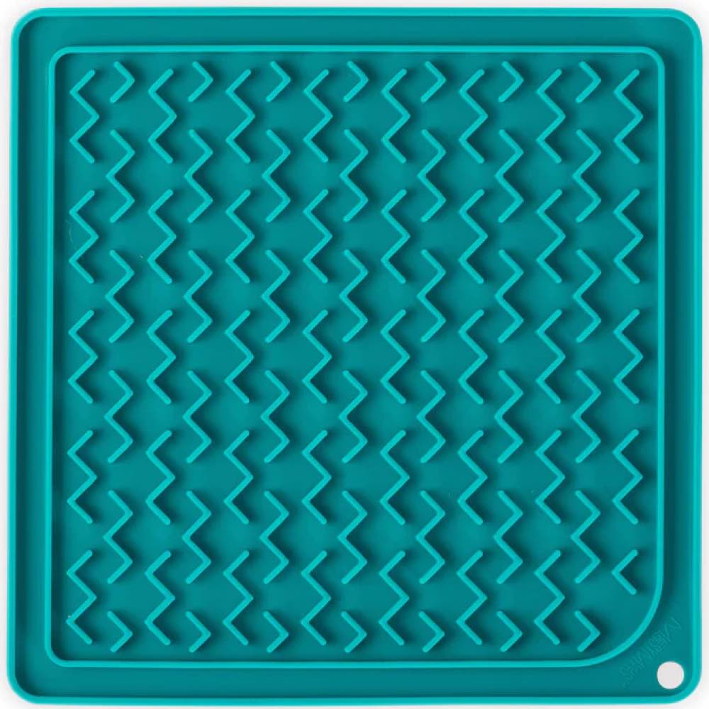 http://www.kohepets.com.sg/cdn/shop/files/messy-mutts-silicone-therapeutic-dog-licking-mat-blue.jpg?v=1696033825