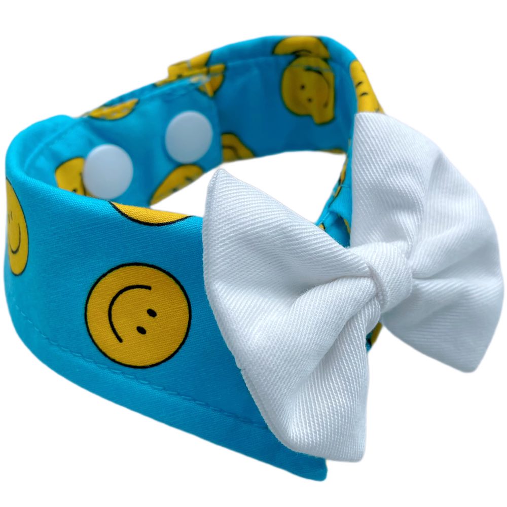 RuffCo Handcrafted Bowtie Button Collar For Cats & Dogs (Blue Smiley)